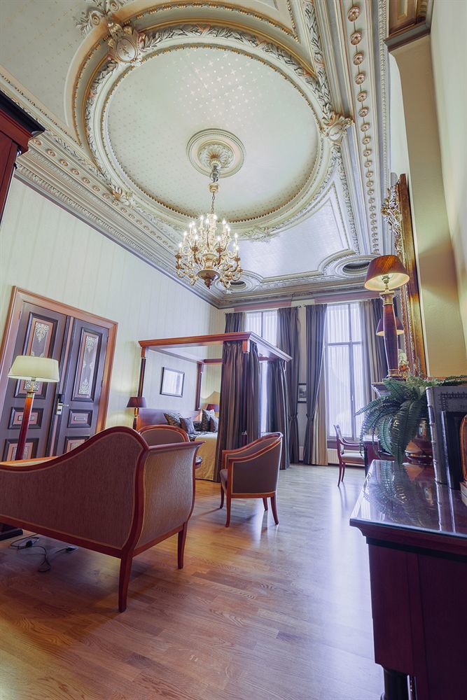 Grand Hotel En Residence De Draak 베르헨옵쏨 외부 사진